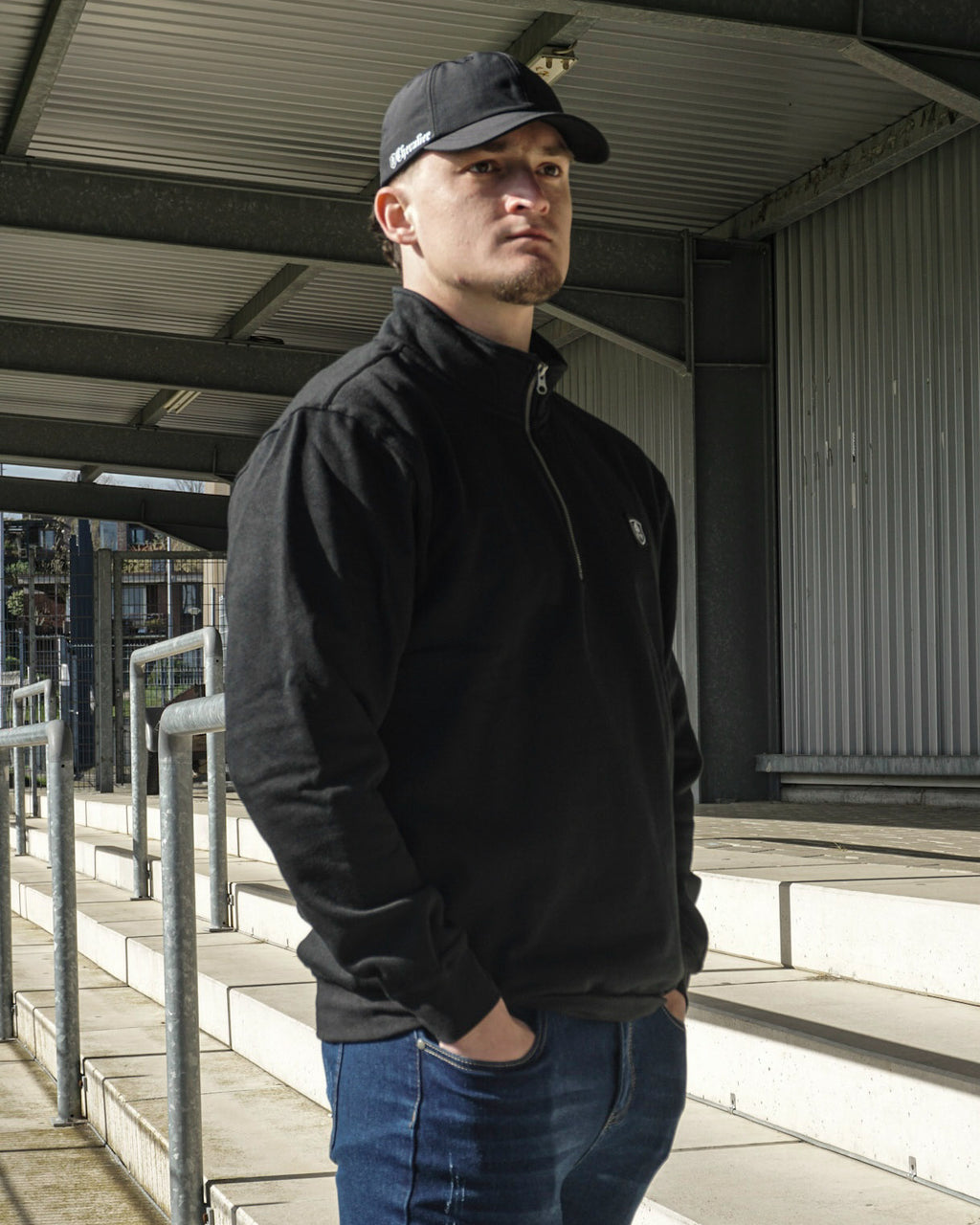 CLASSIC HALF ZIP SWEATER