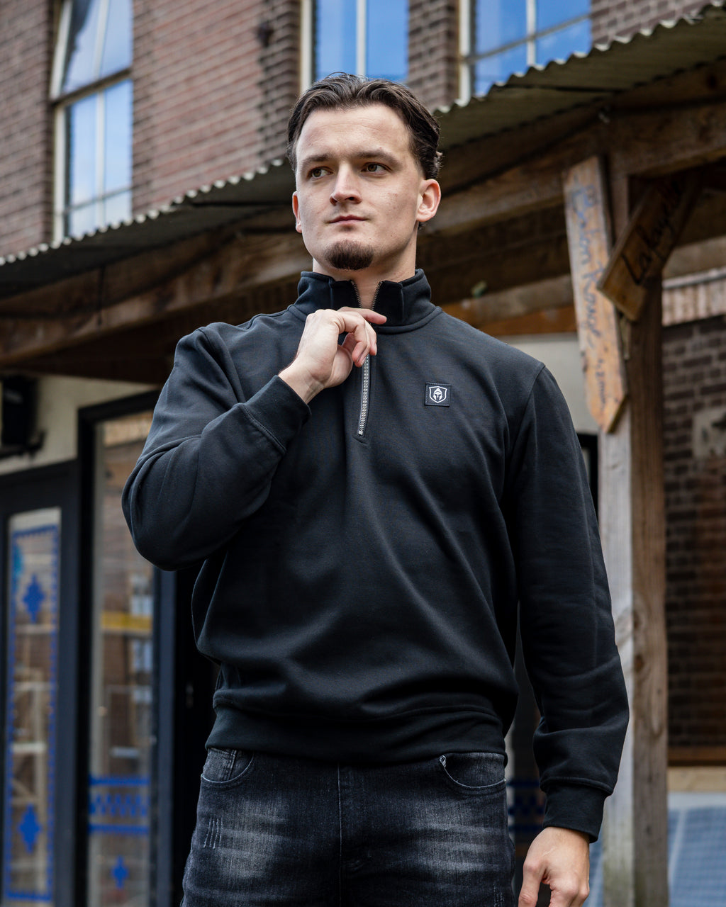CLASSIC HALF ZIP SWEATER
