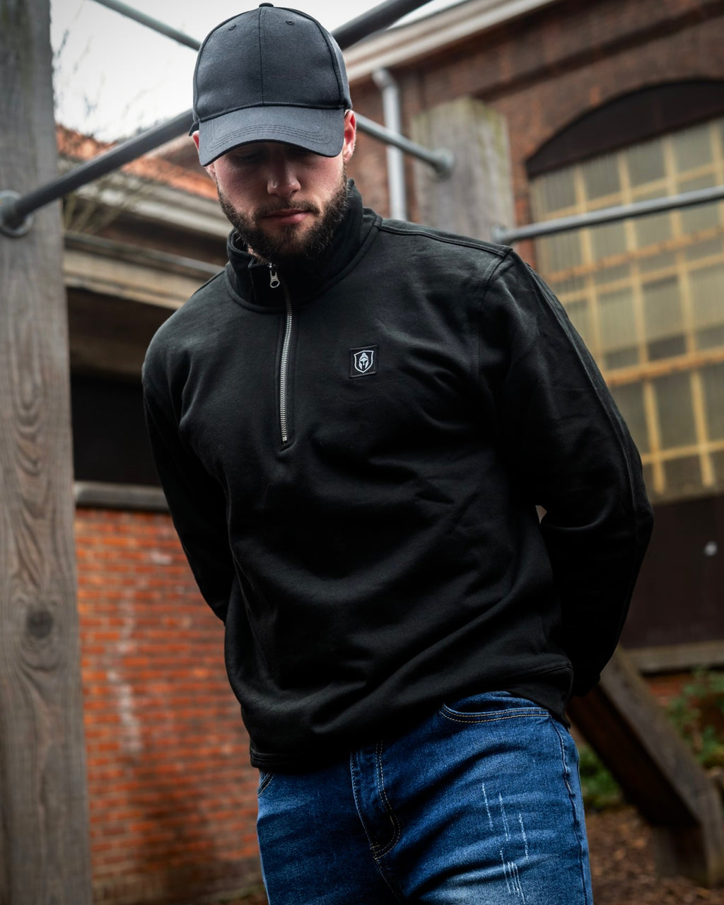CLASSIC HALF ZIP SWEATER
