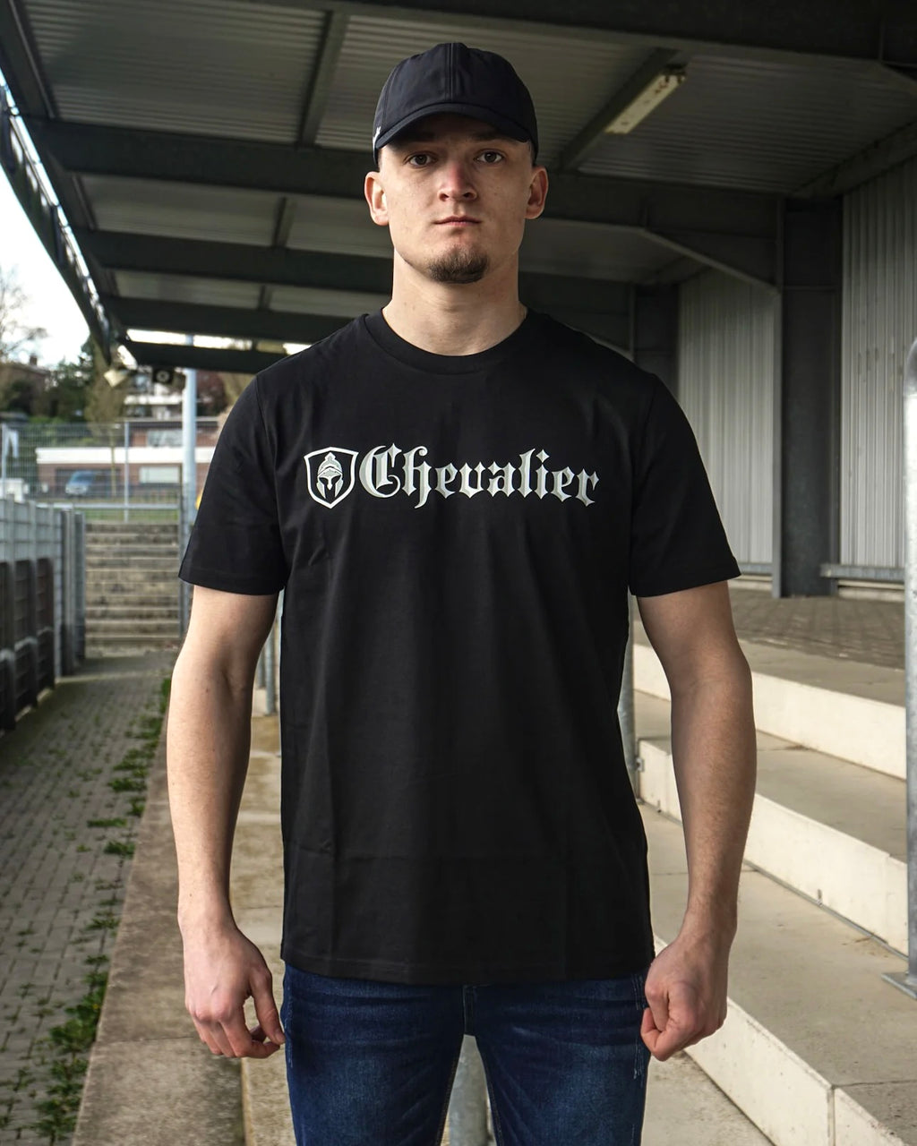 CLASSIC T-SHIRT