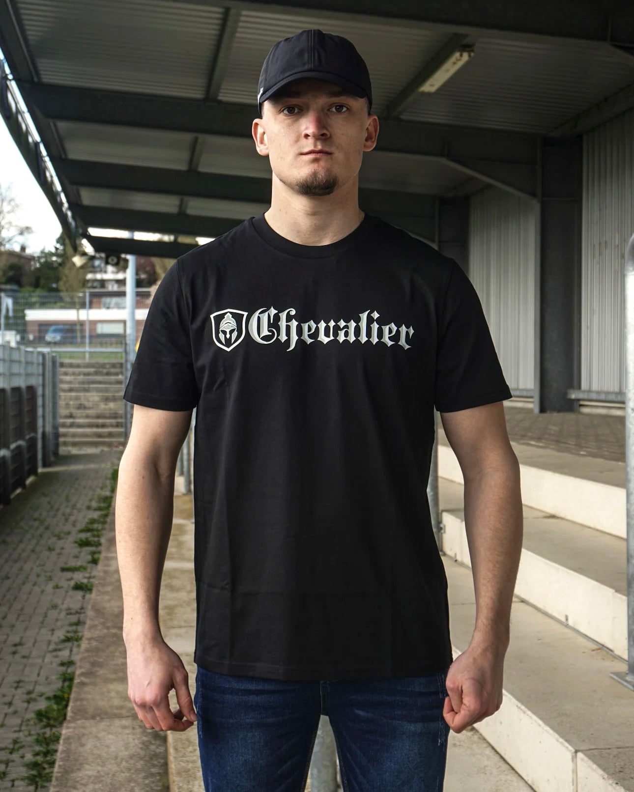 CLASSIC T-SHIRT
