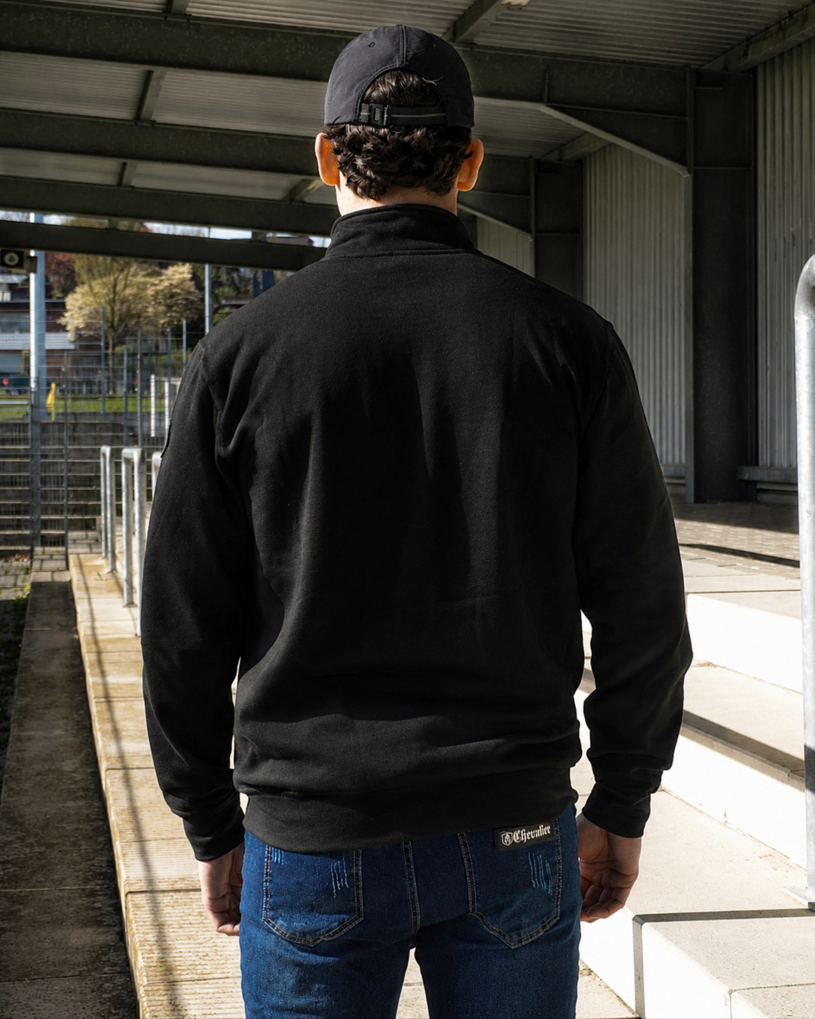 ICON HALF ZIP SWEATER