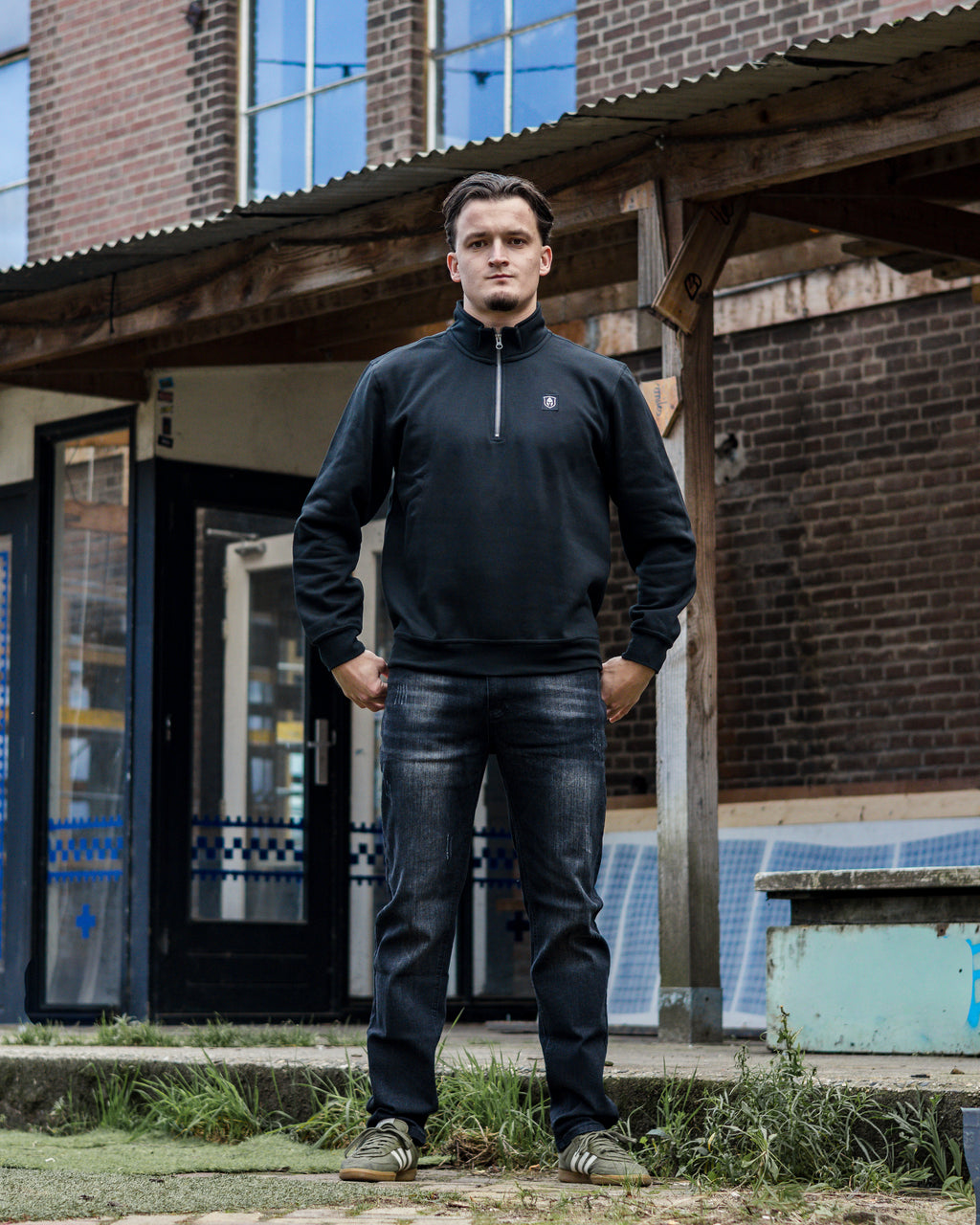 CLASSIC HALF ZIP SWEATER