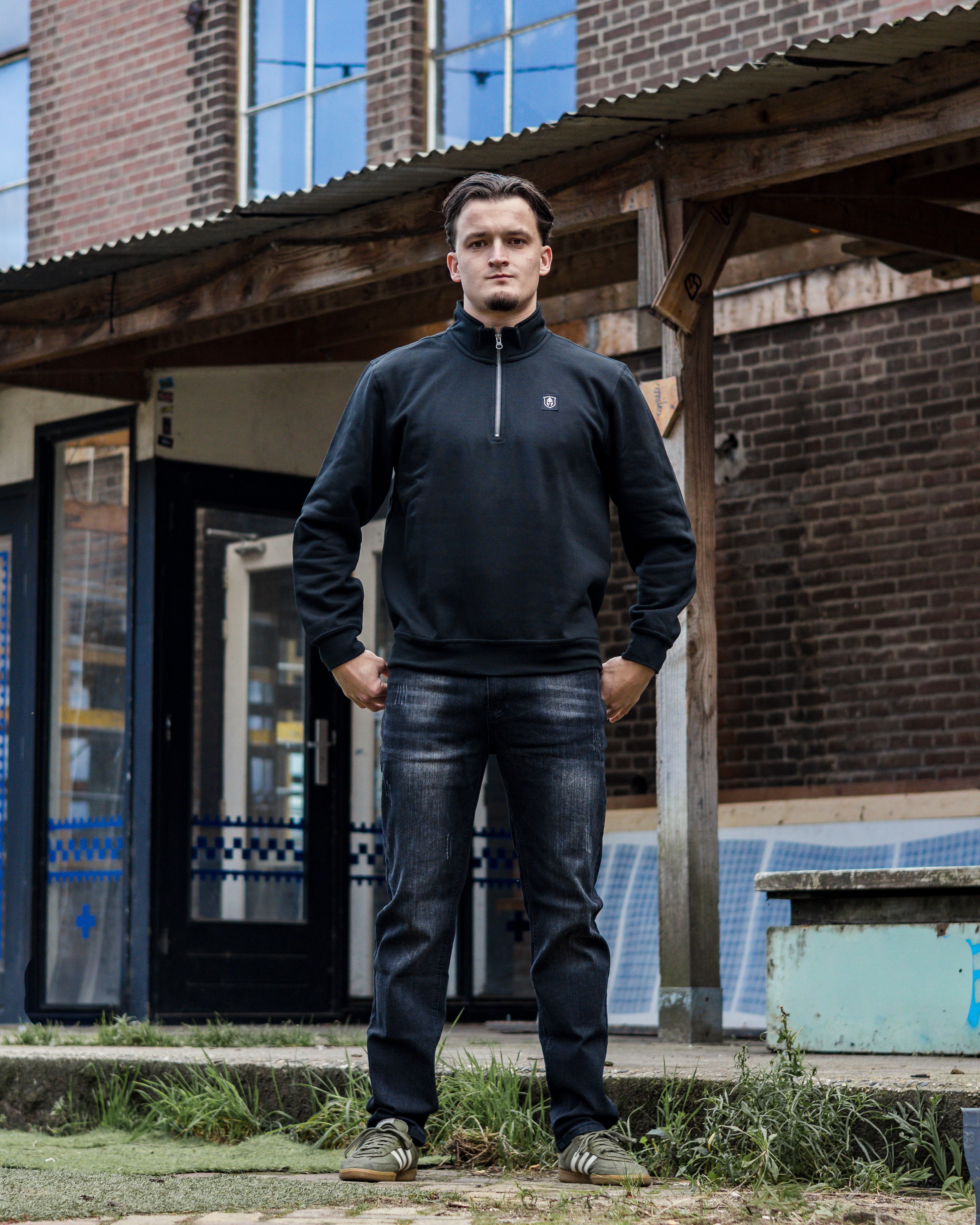 CLASSIC HALF ZIP SWEATER