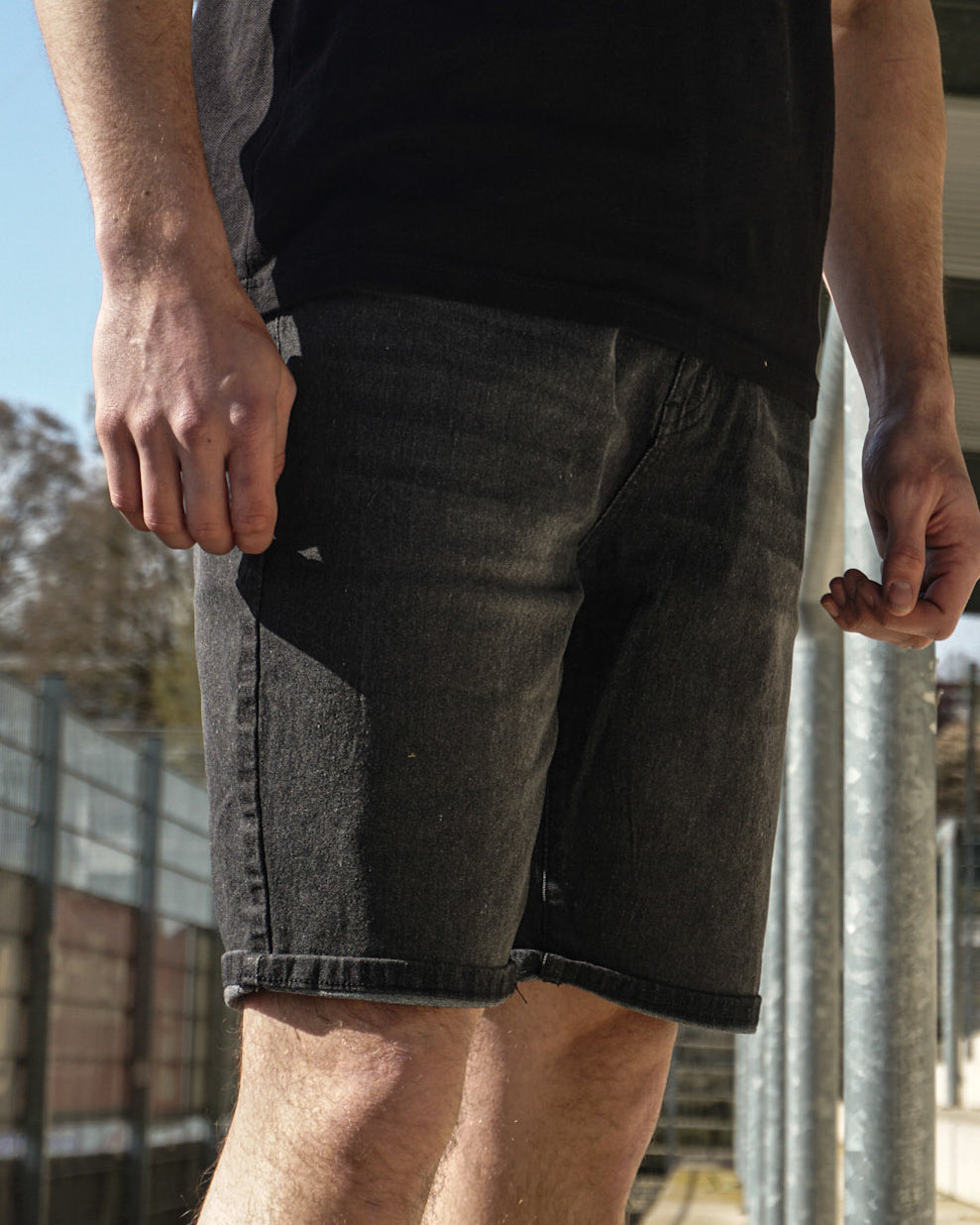 DENIM SHORTS