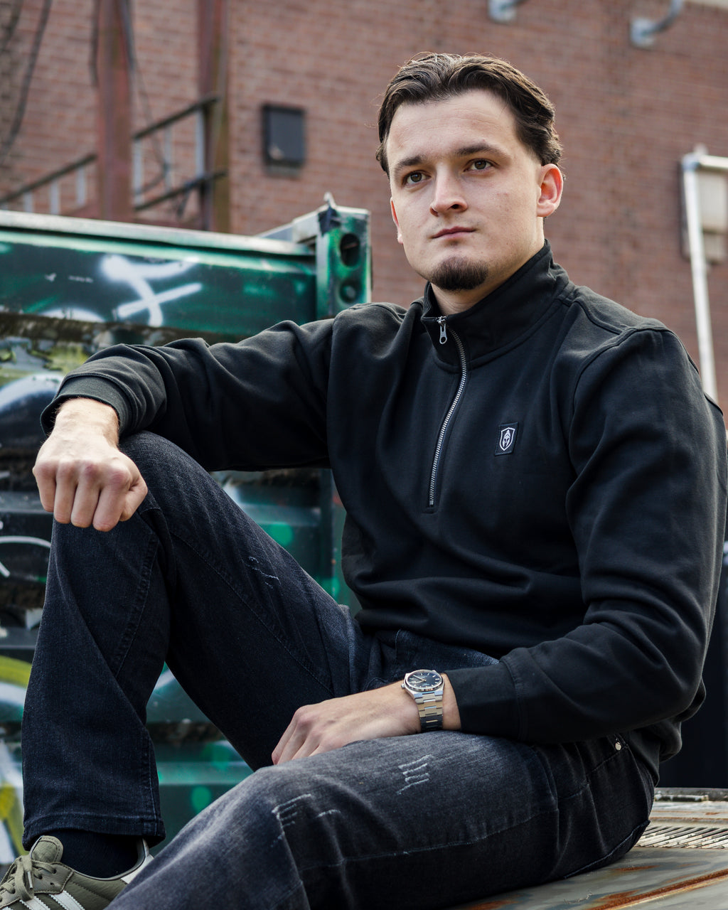 CLASSIC HALF ZIP SWEATER