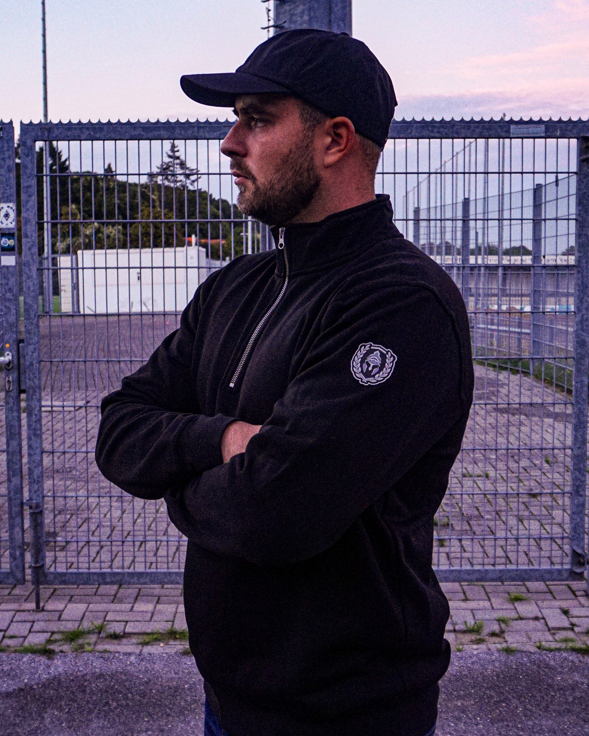ICON HALF ZIP SWEATER