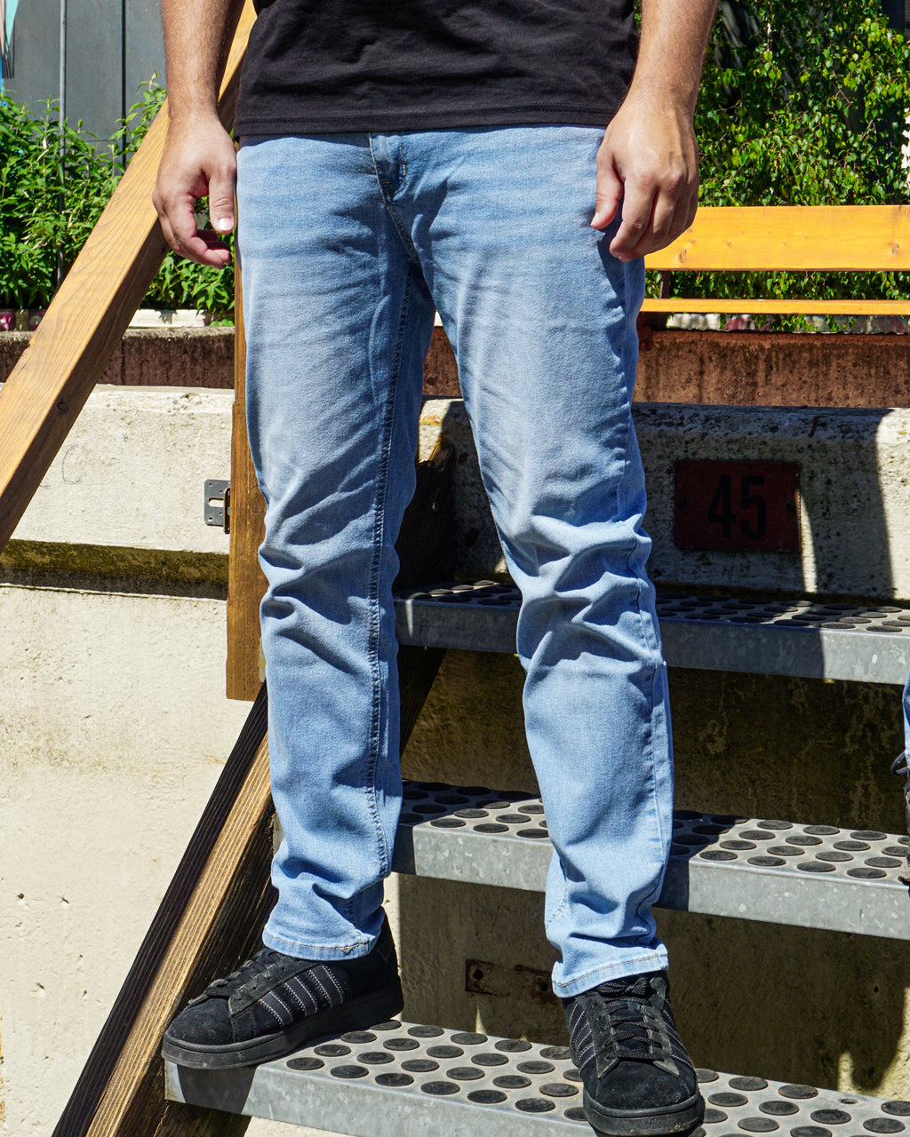 DENIM JEANS