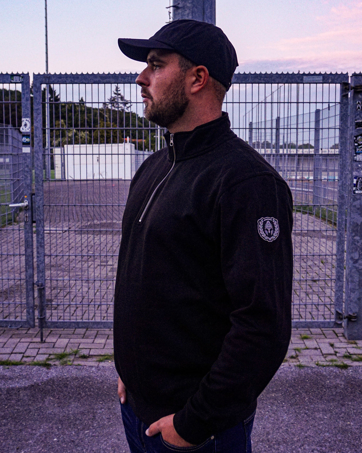 ICON HALF ZIP SWEATER