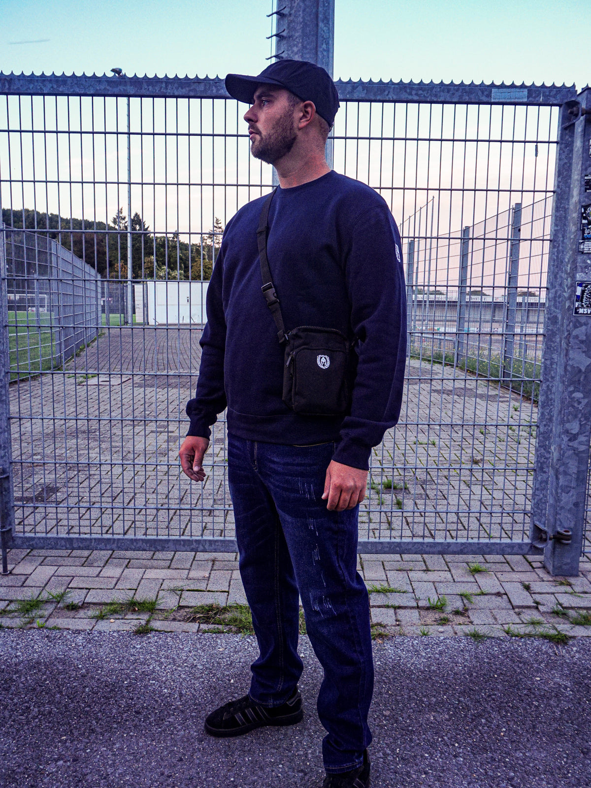 ICON SCHOUDERTAS