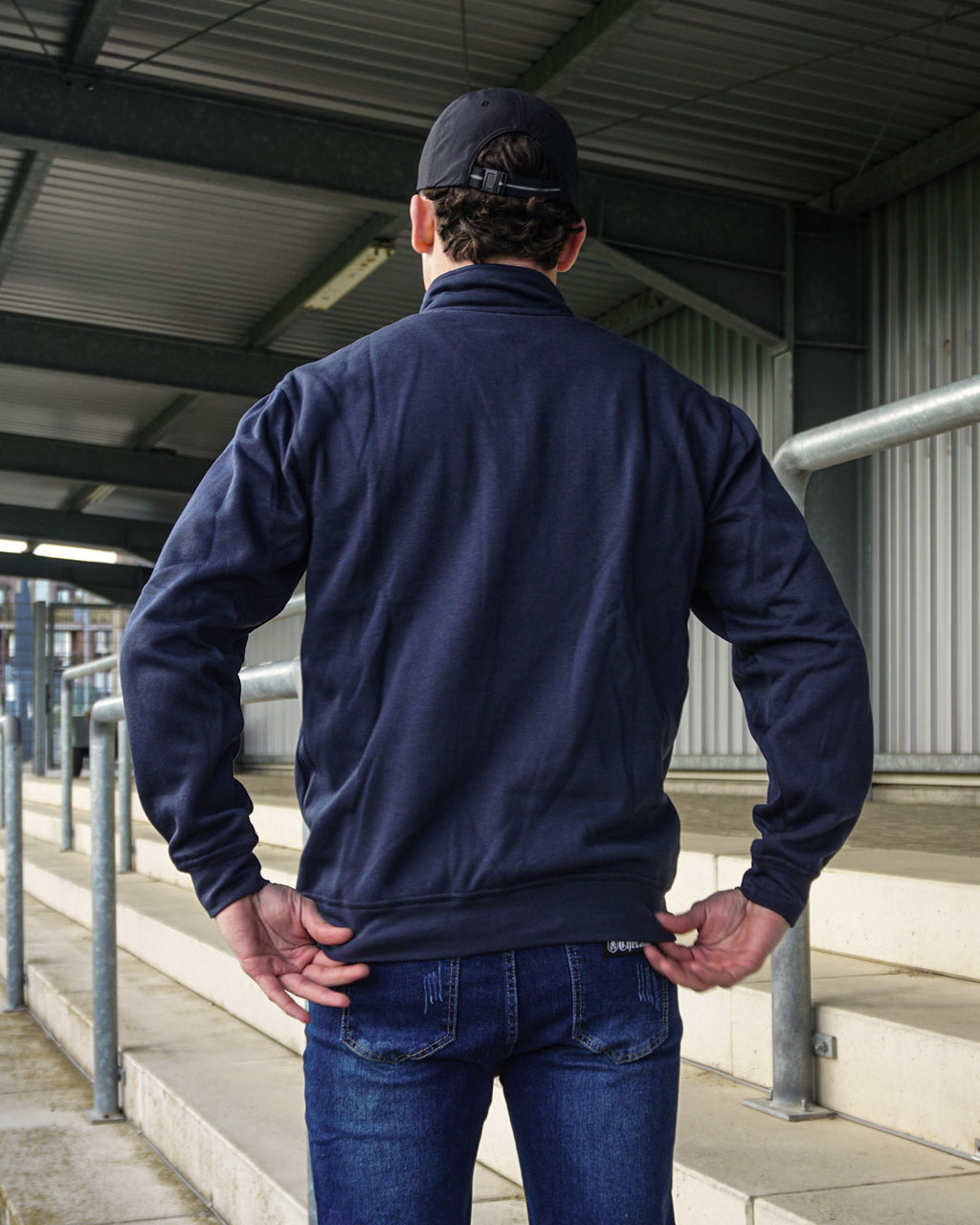 CLASSIC HALF ZIP SWEATER
