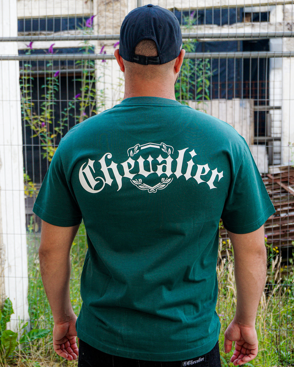 ESSENTIAL T-SHIRT