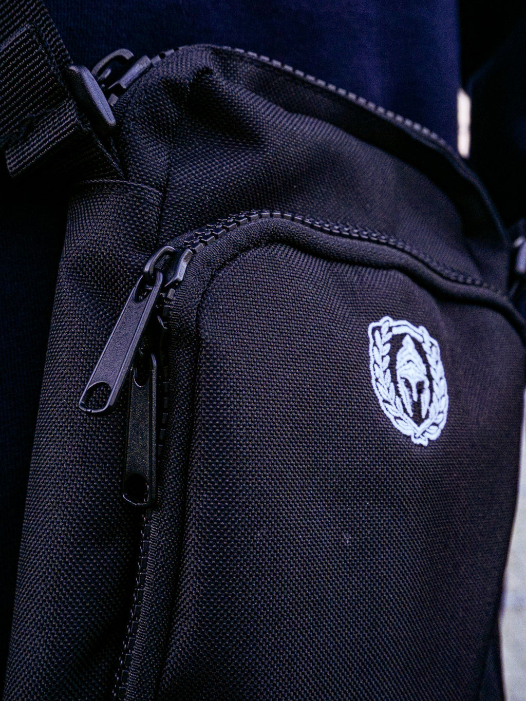 ICON SCHOUDERTAS