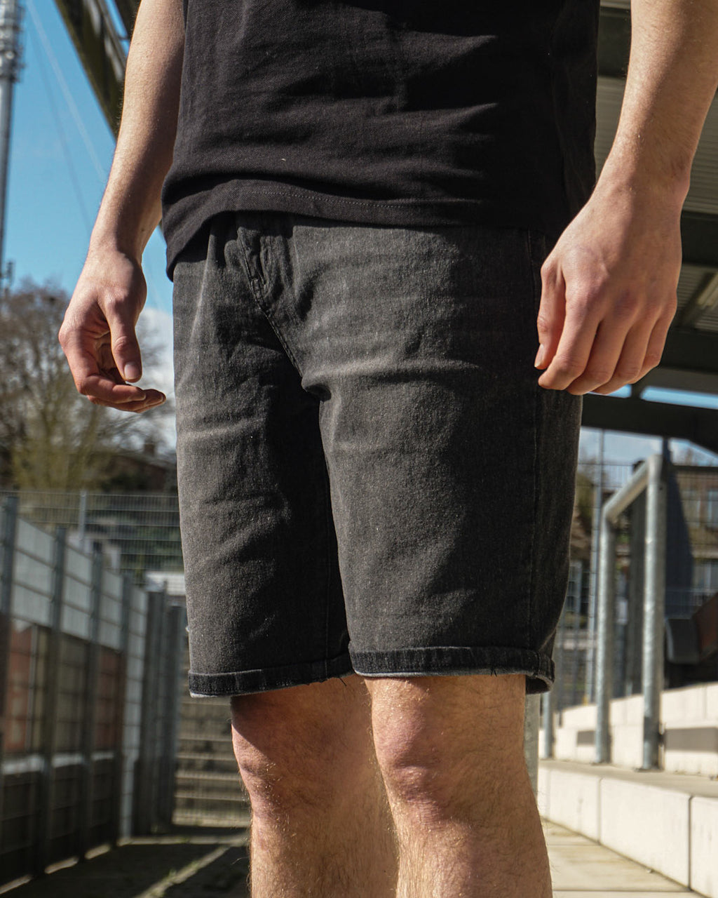 DENIM SHORTS