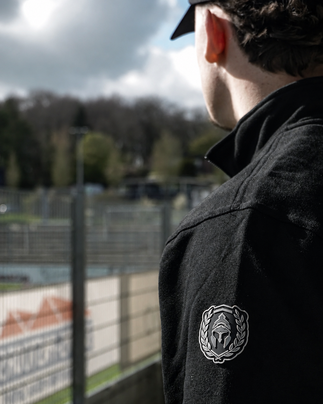 ICON HALF ZIP SWEATER